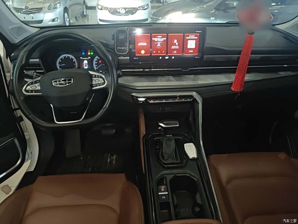 Geely X6, 2022 10