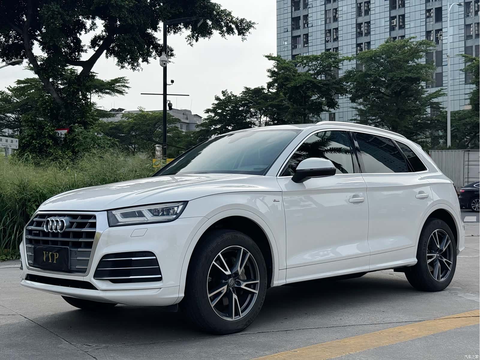 Audi Q5L, 2019 1