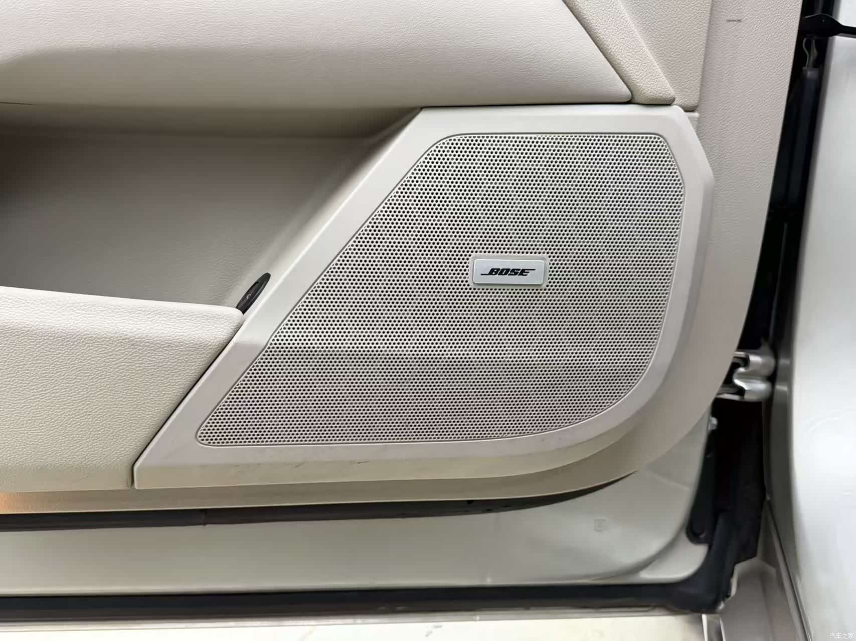 Cadillac XTS, 2016 13