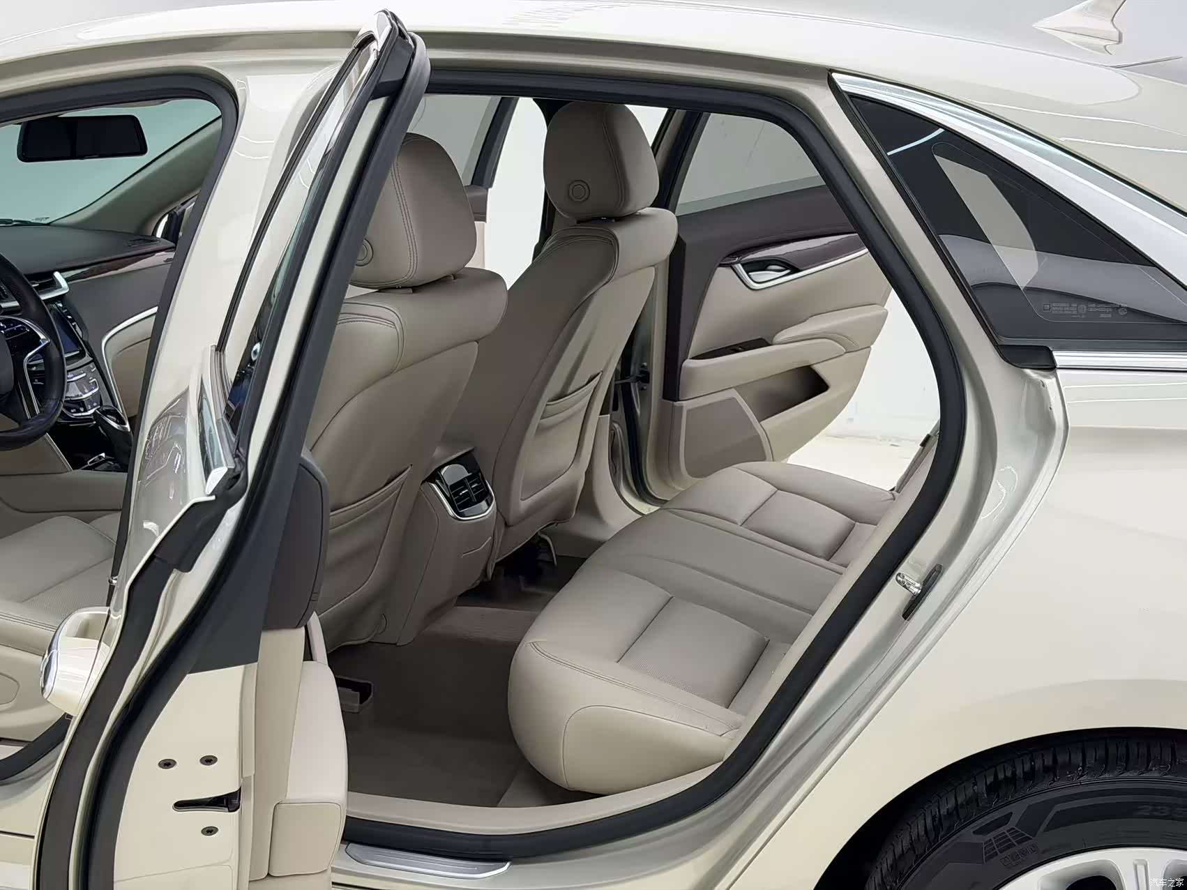 Cadillac XTS, 2016 10