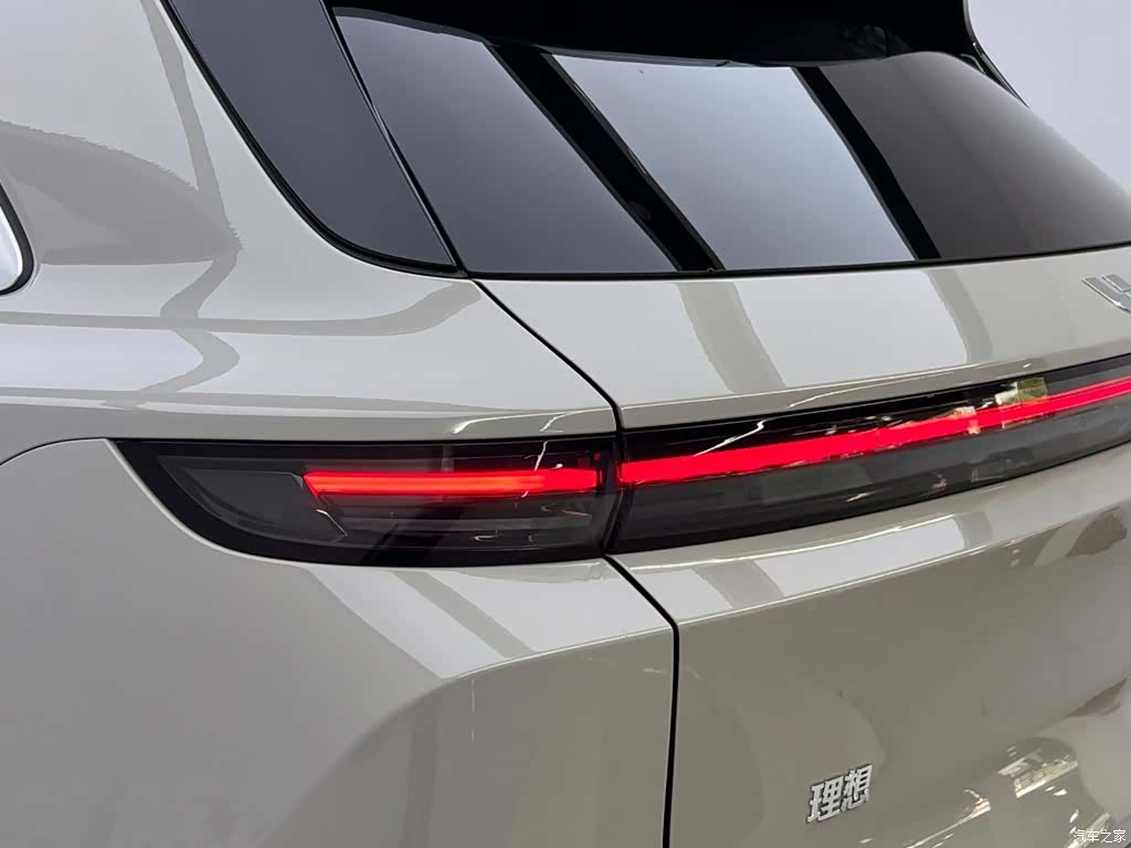 Li Auto L6, 2025 11