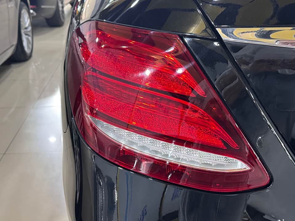 Mercedes-Benz E-class Mercedes-Benz E-class