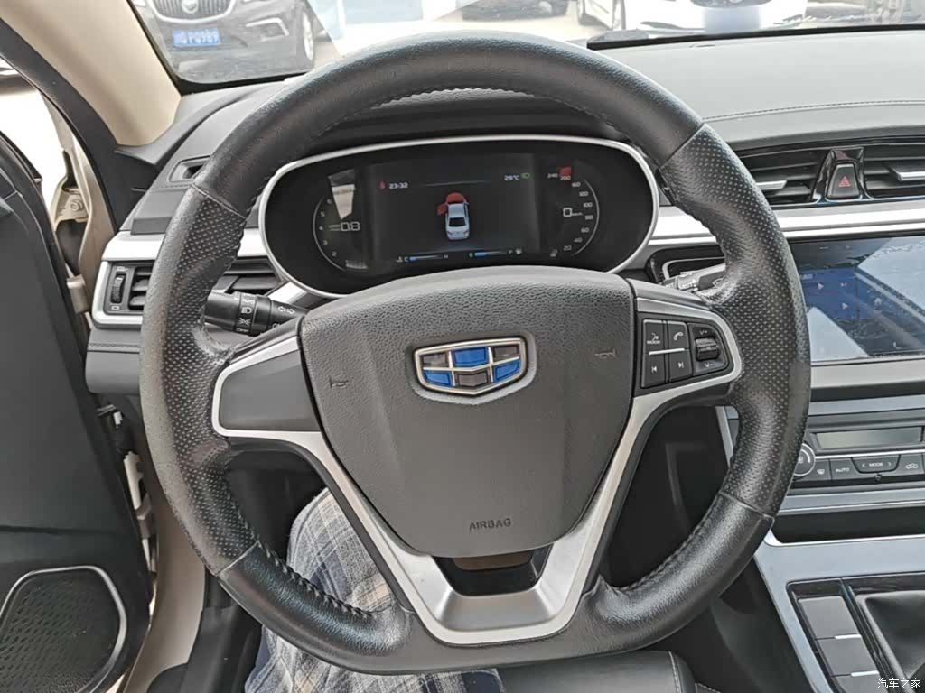 Geely Emgrand, 2018 11