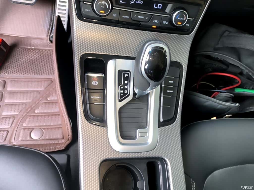 Geely Emgrand, 2018 14