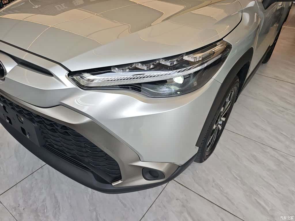 Toyota Frontlander, 2023 3