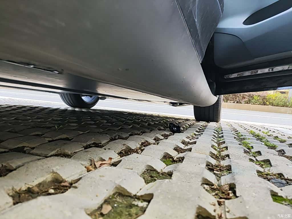 Tesla Model Y, 2021 19