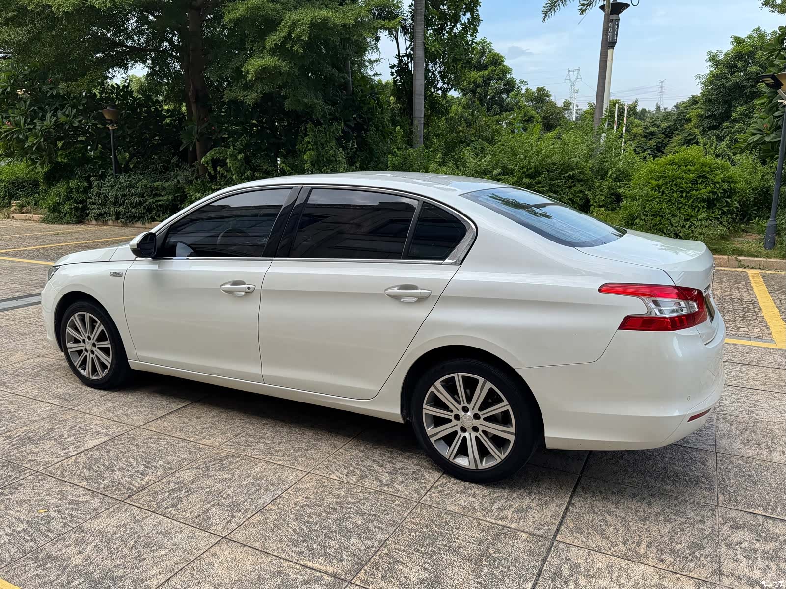 Peugeot 408, 2016 7