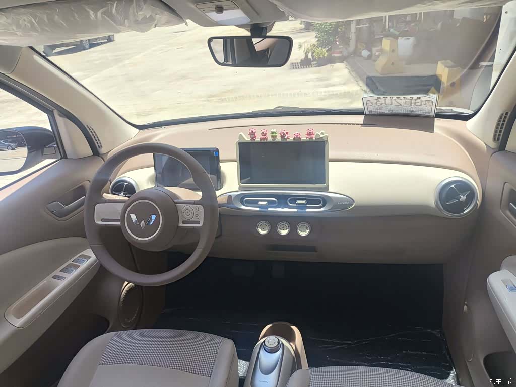Wuling MINIEV, 2025 12