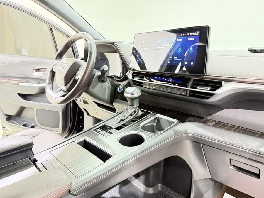 Toyota SIENNA 2023, фото 10