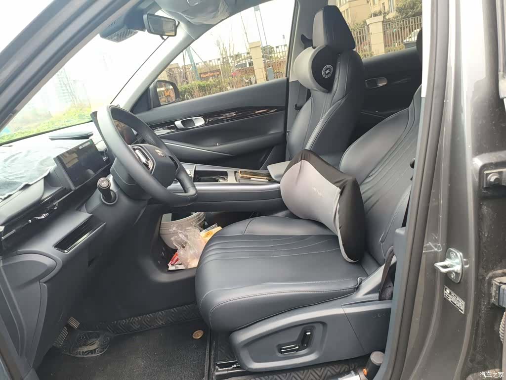 Geely Galaxy E5, 2025 8