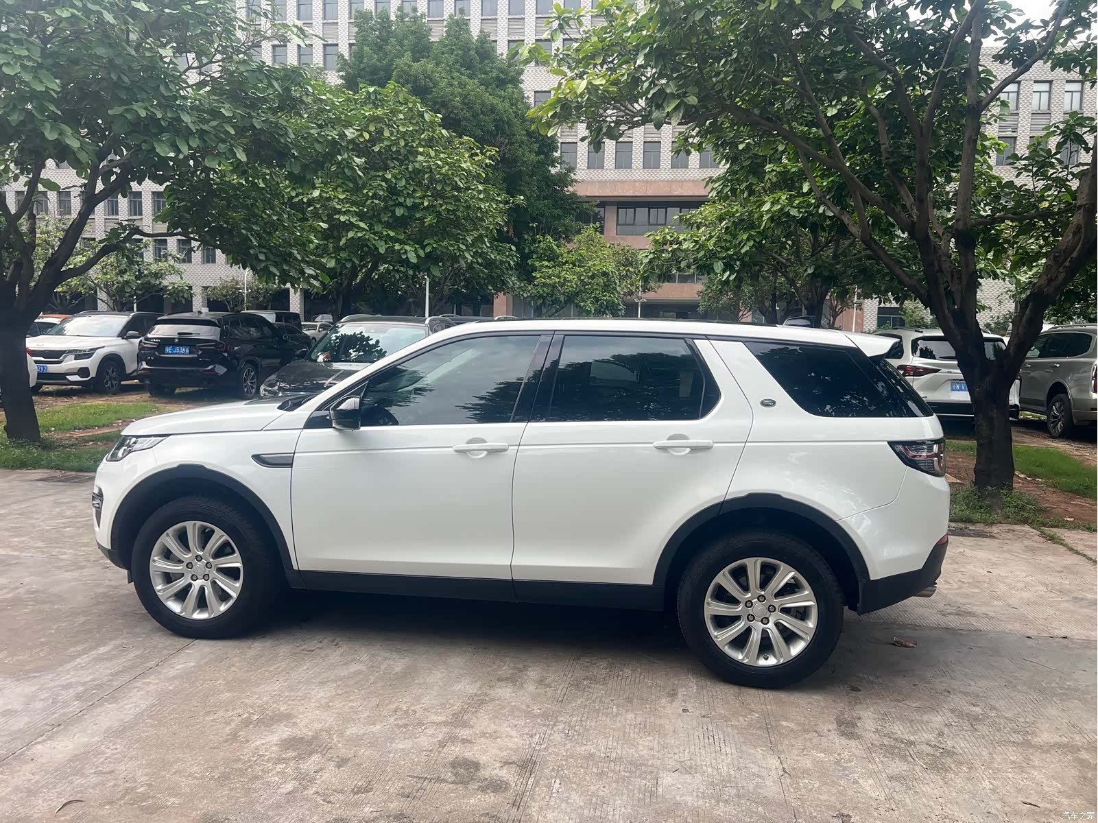 Land Rover Discovery, 2019 6