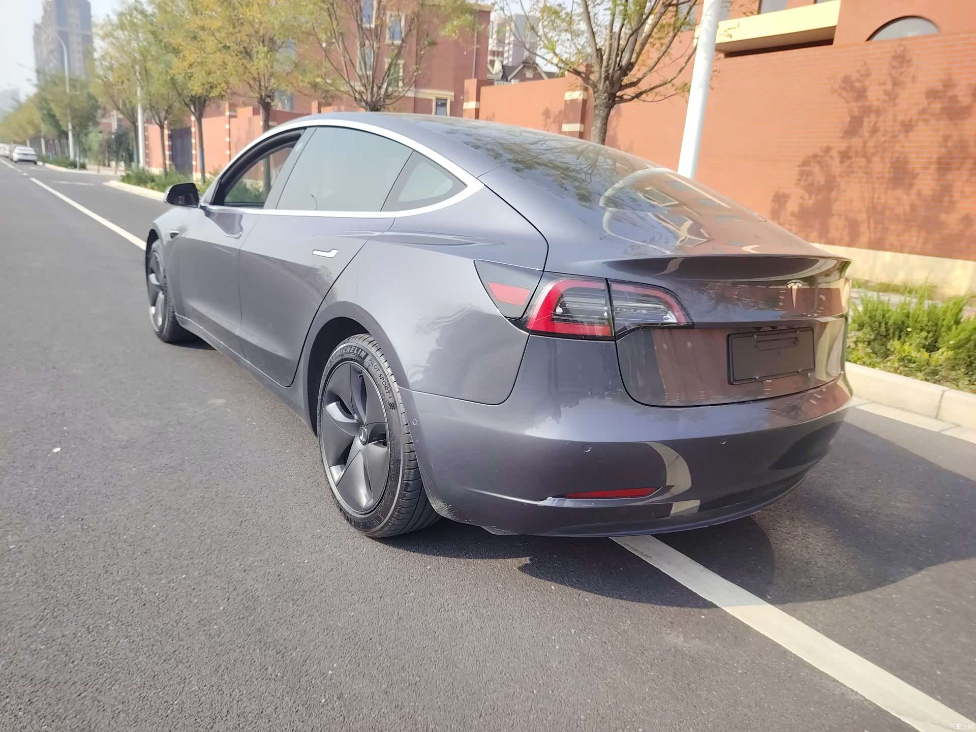 Tesla Model 3, 2020 все фото