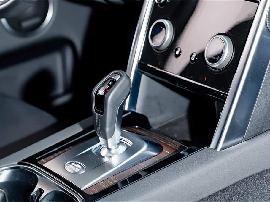 Land Rover Discover sports