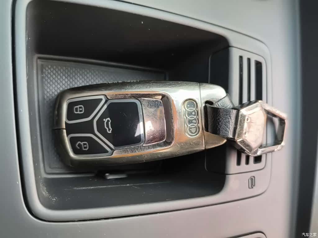 Audi A4L, 2021 9