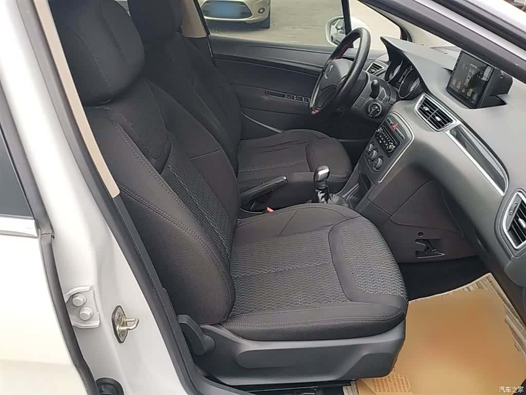 Peugeot 308, 2015 25