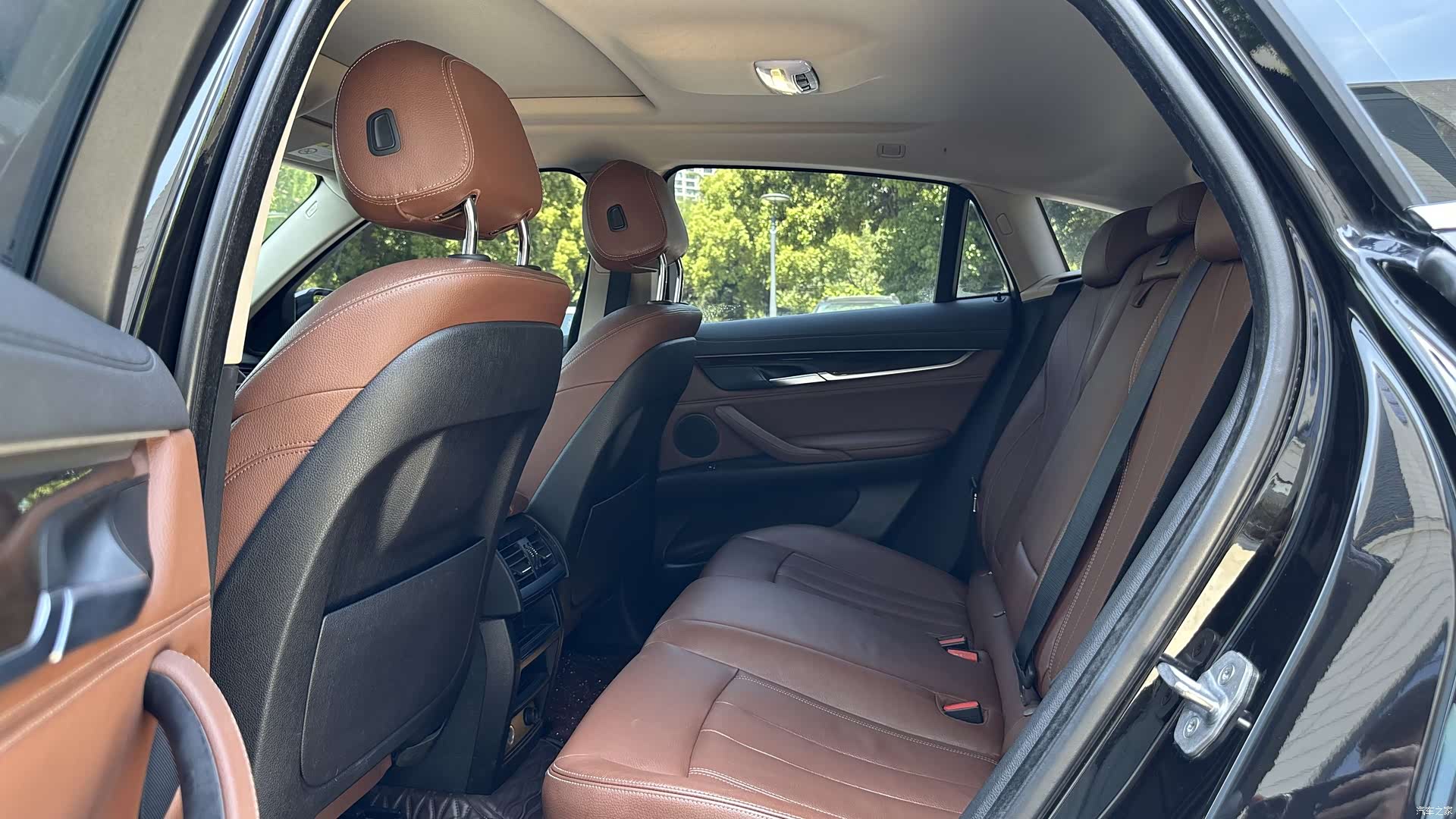 BMW X6, 2018 9