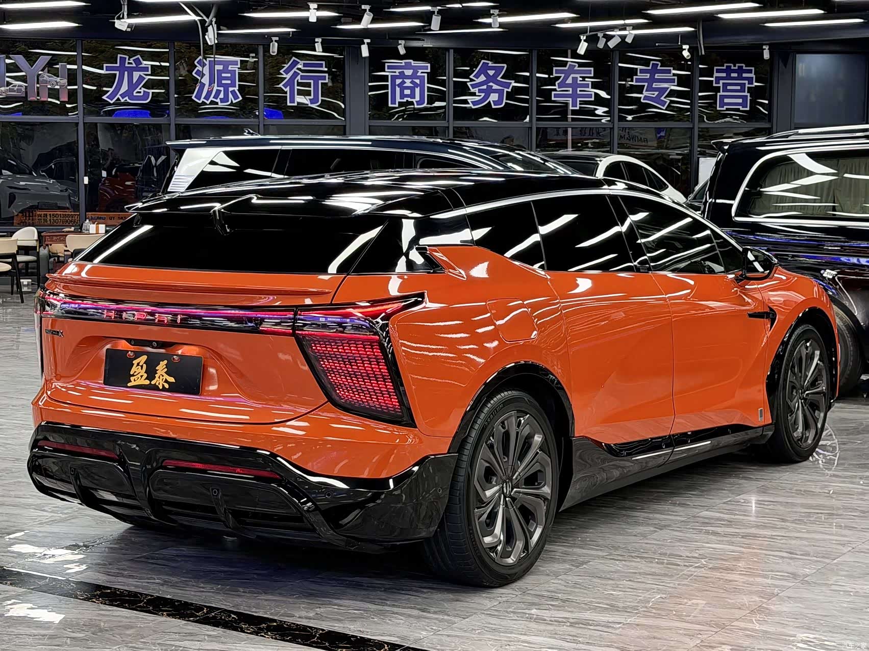 HiPhi X, 2021 8