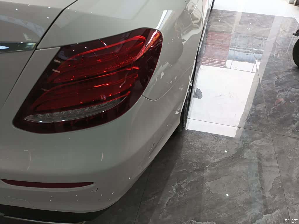 Mercedes-Benz E-Class, 2019 24