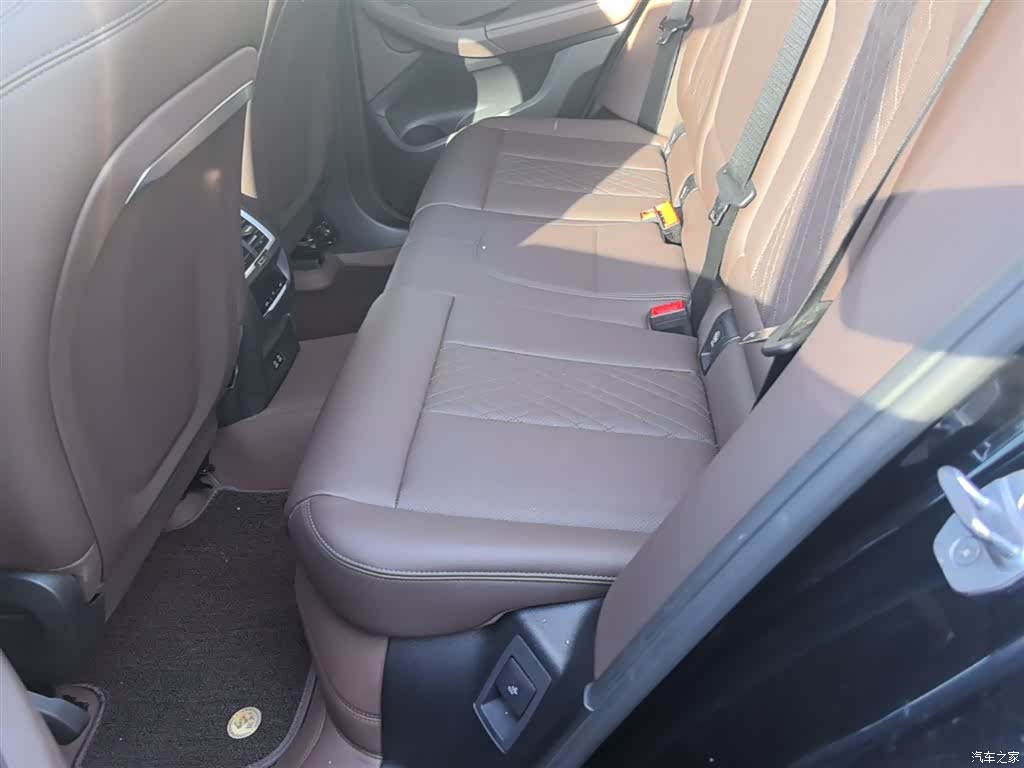 BMW iX3, 2024 17