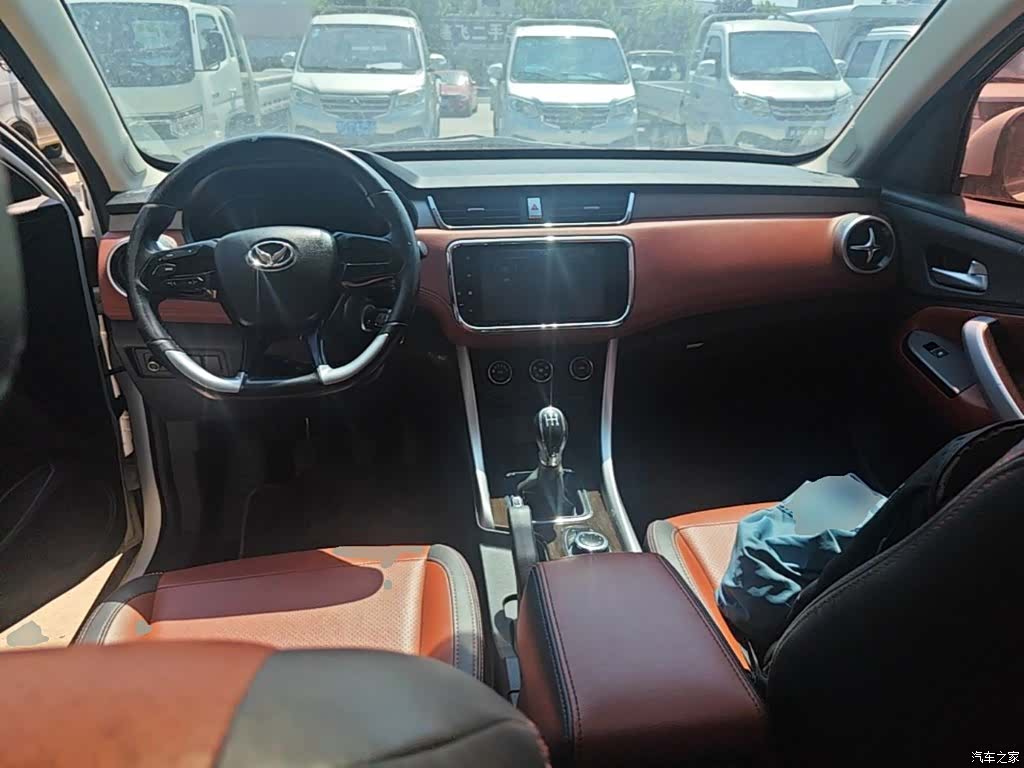 BAIC S3, 2017 10