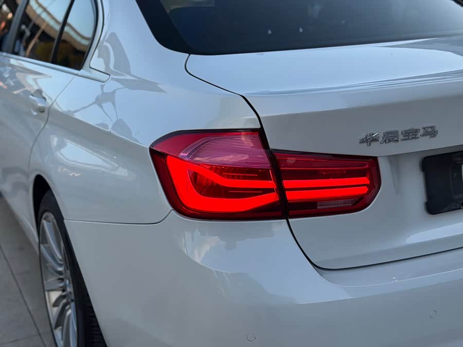 BMW 3 Series 2019, фото 16