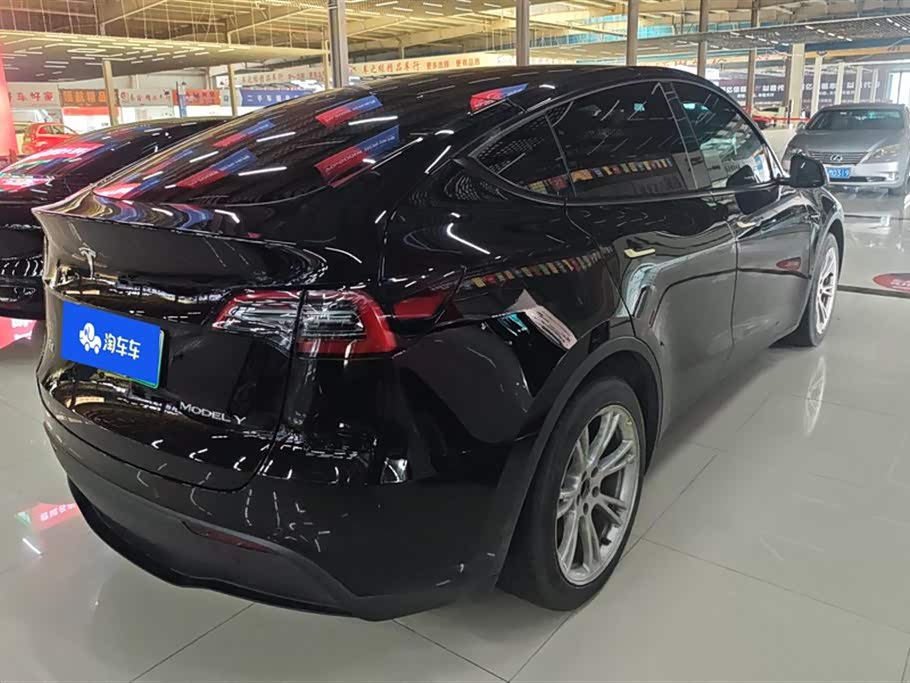 Tesla Model Y Tesla Model Y