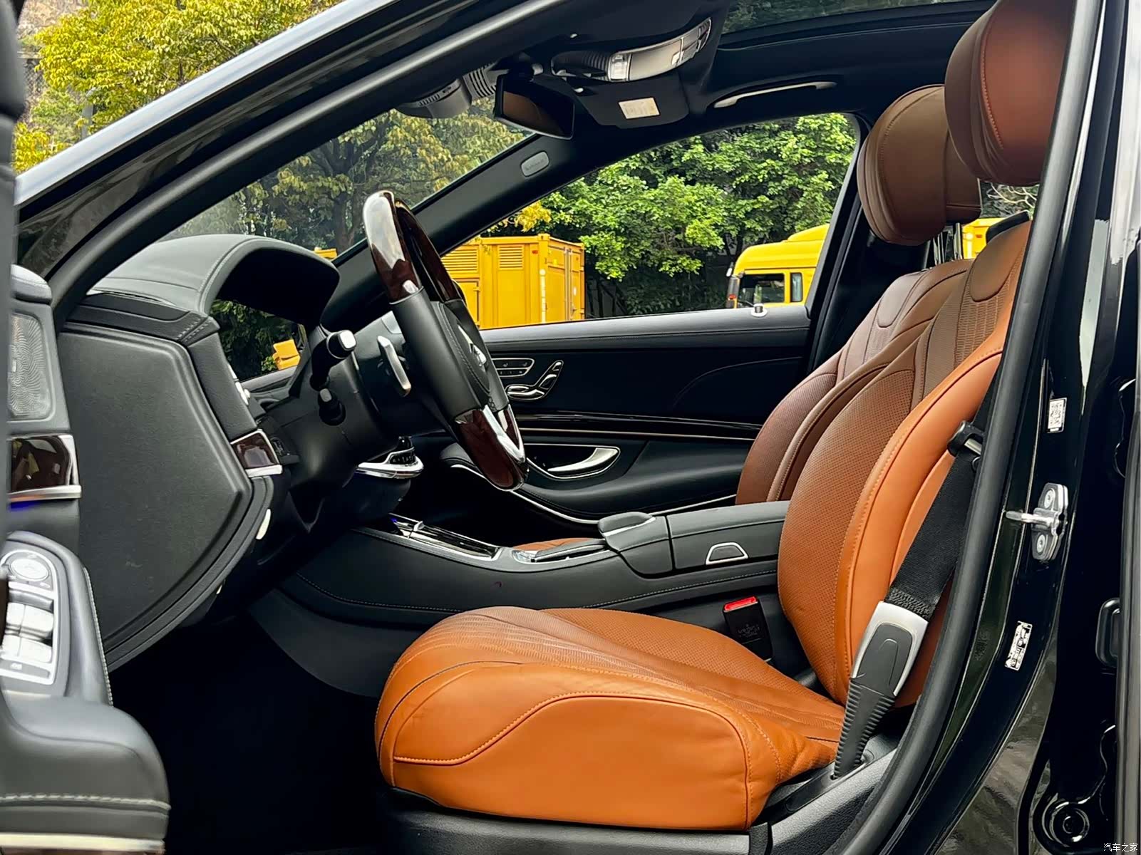 Maybach S-Class, 2020 10