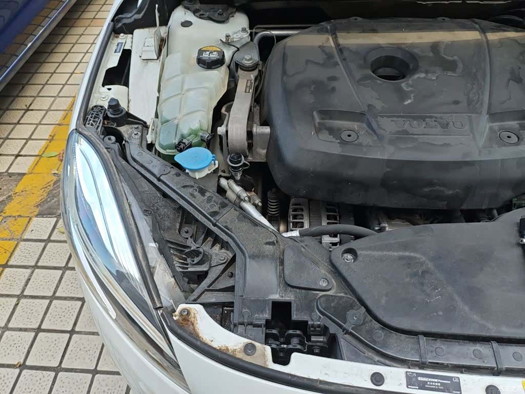 Volvo V40, 2018 23