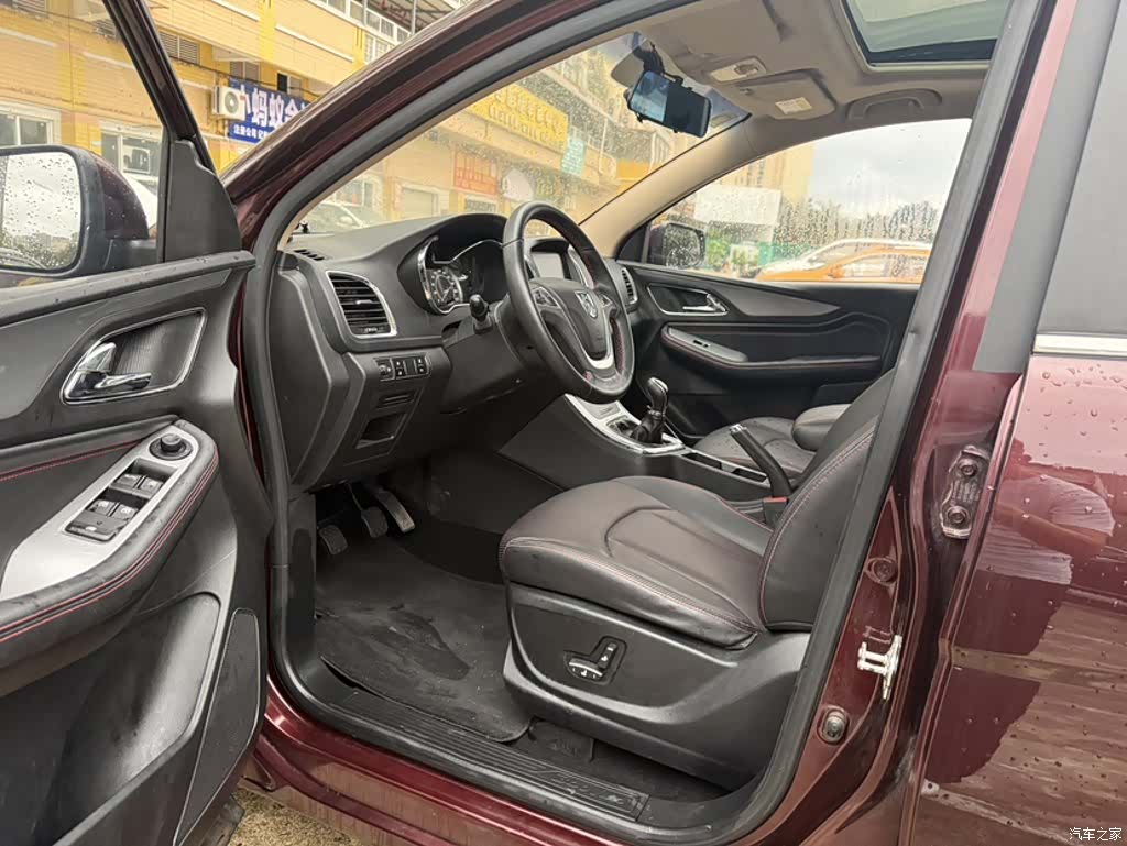 Wuling 560, 2016 14