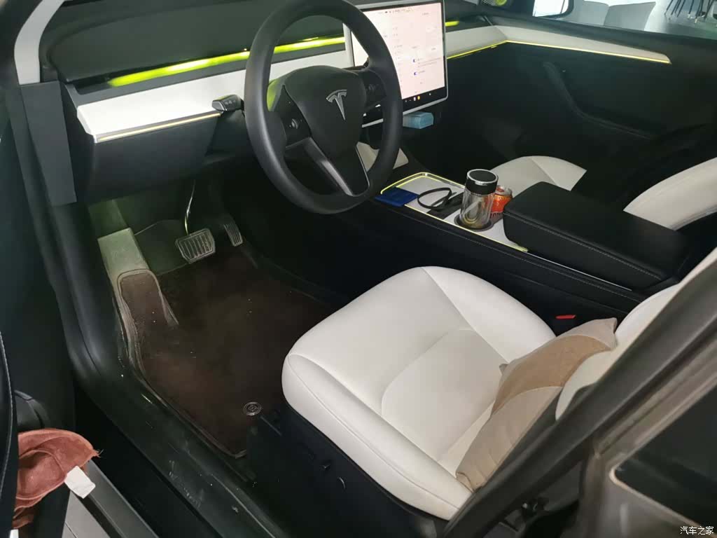 Tesla Model Y, 2023 11