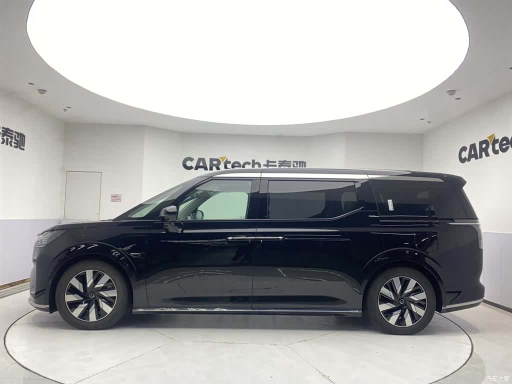 Volvo EM90, 2026 8