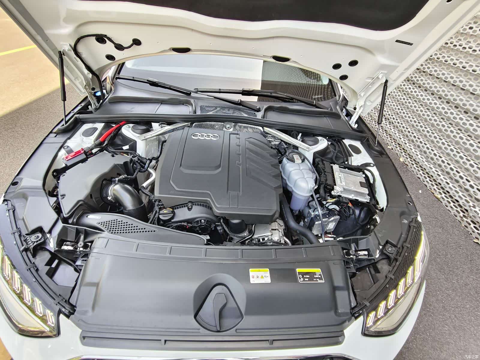 Audi A4L, 2025 14