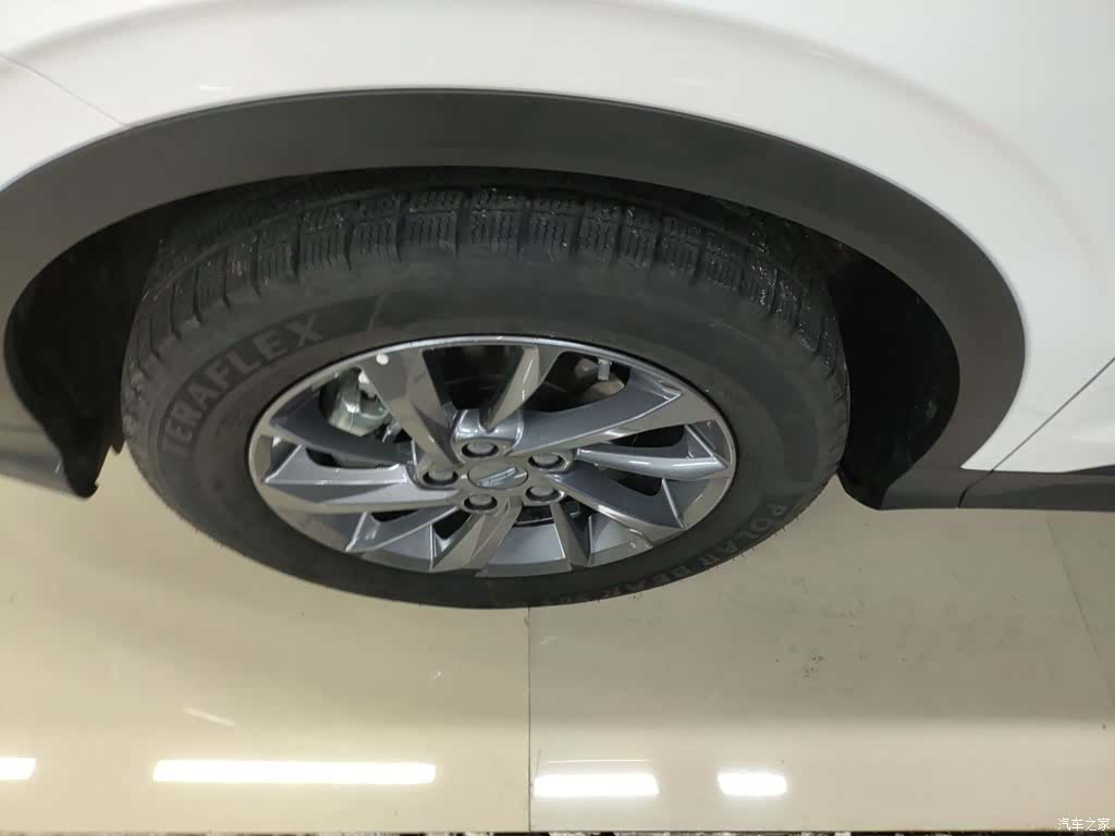 Geely Coolray, 2025 23