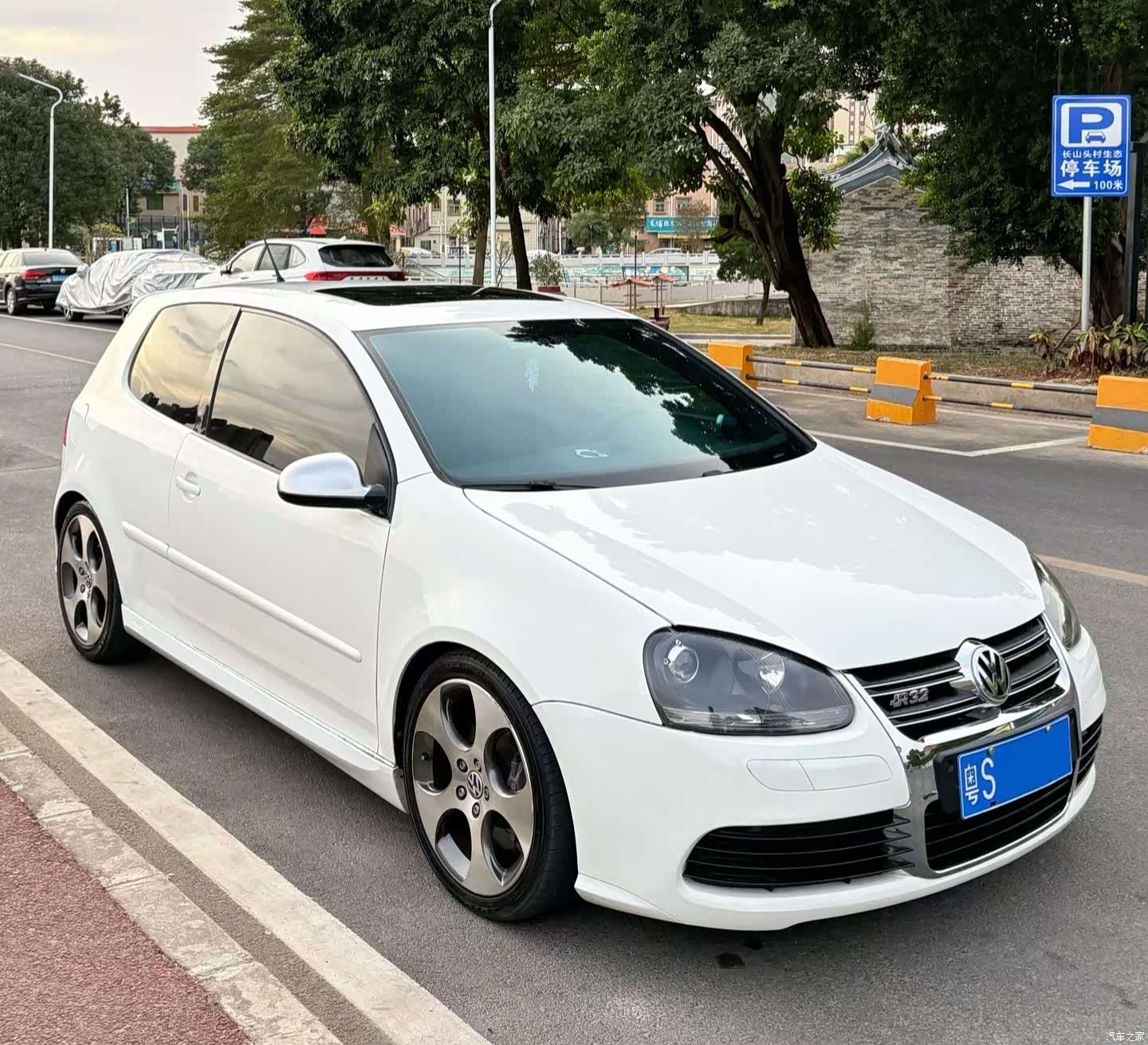 Volkswagen Golf, 2008 3