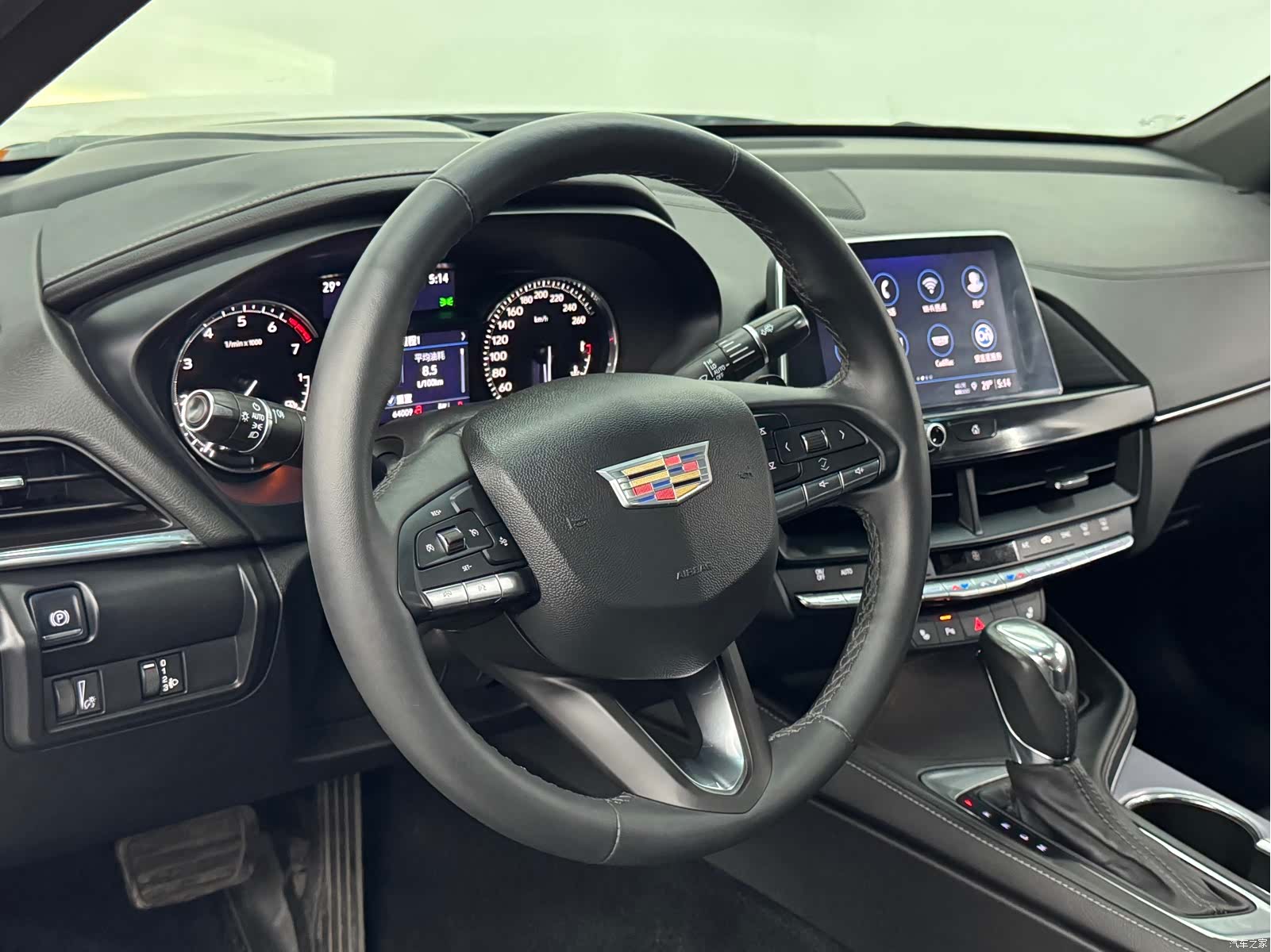 Cadillac CT4, 2022 все фото
