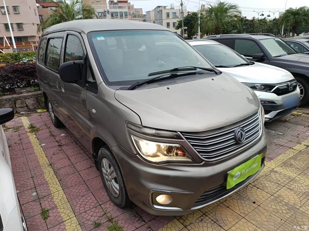 DongFeng M5, 2017 4