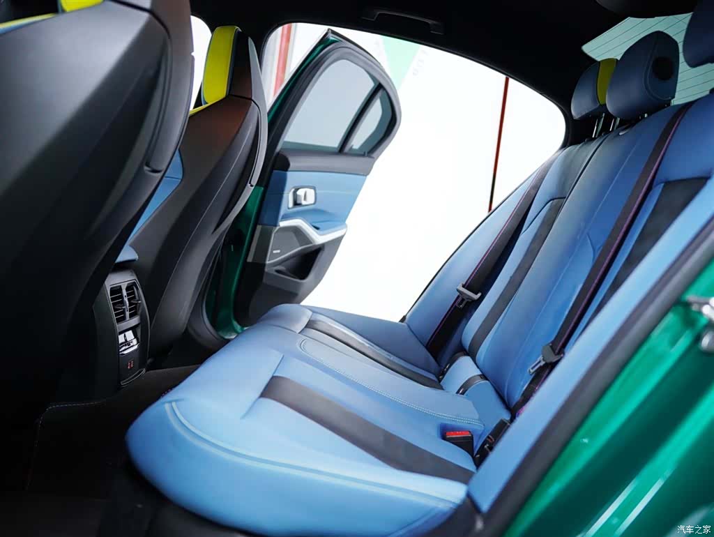 BMW M3, 2022 36