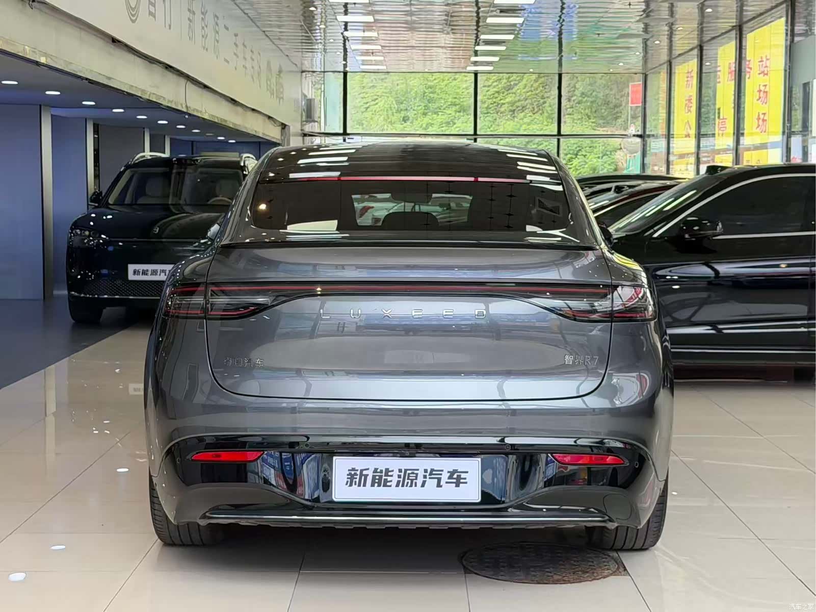 Luxeed R7, 2025 4