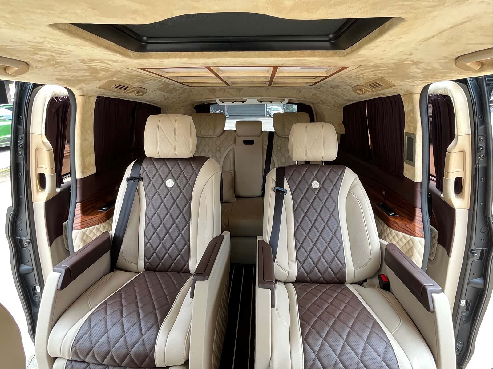 Mercedes-Benz V-Class, 2019 10
