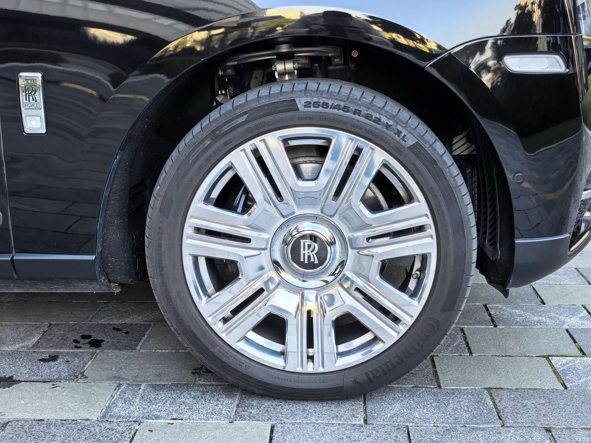 Rolls-Royce Cullinan, 2022 4