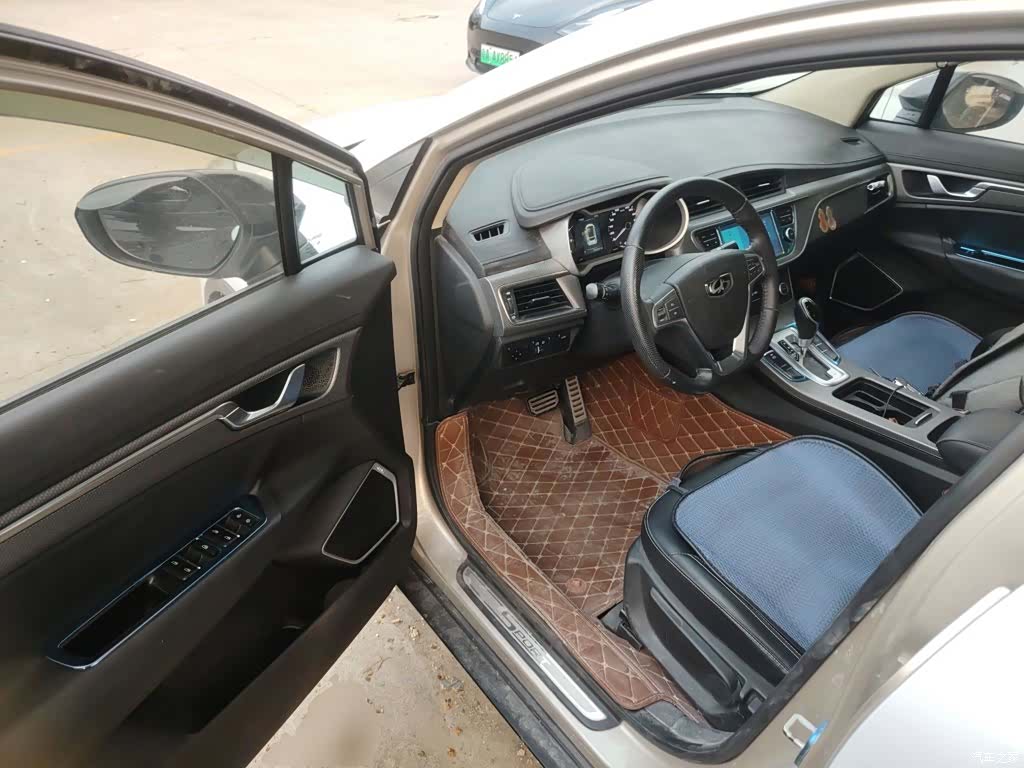 Geely Emgrand, 2017 12