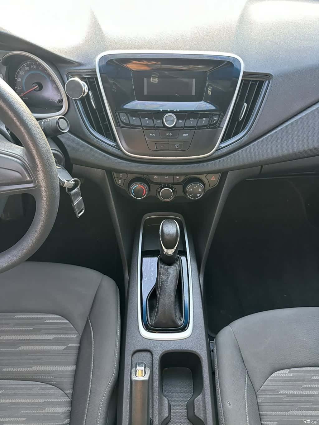 Chevrolet 320, 2018 17