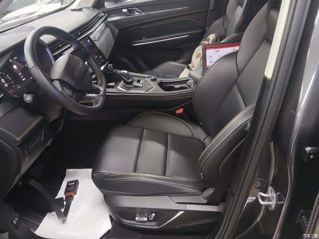 Lynk & Co 01, 2023 8