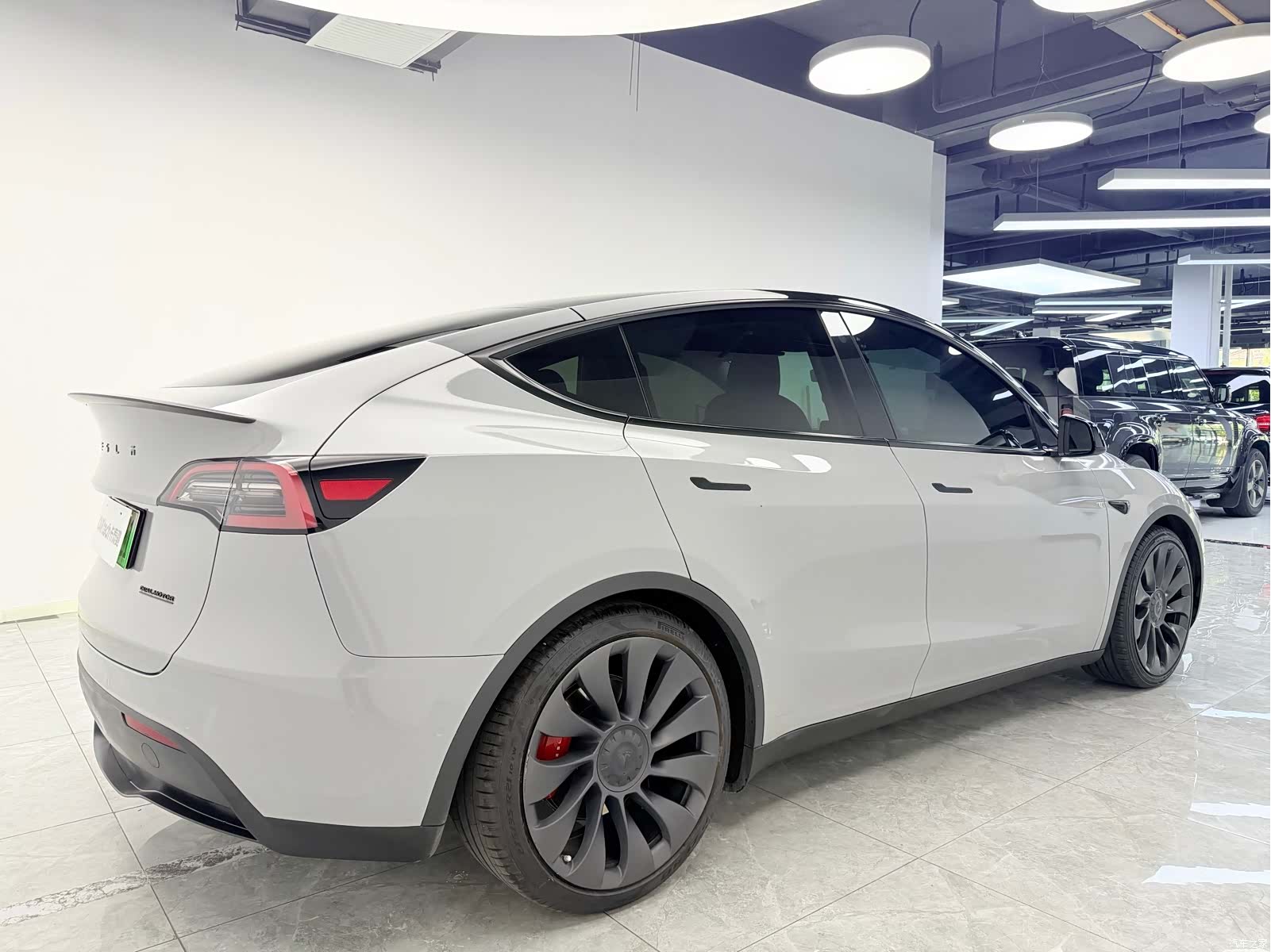 Tesla Model Y, 2023 6