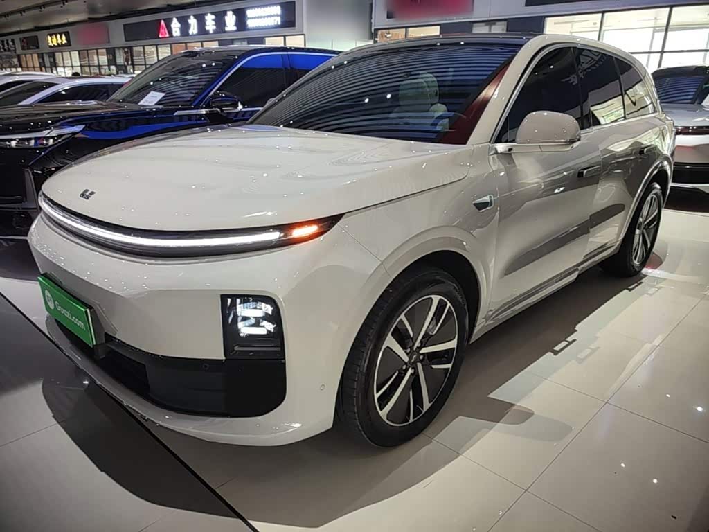 Li Auto L6
