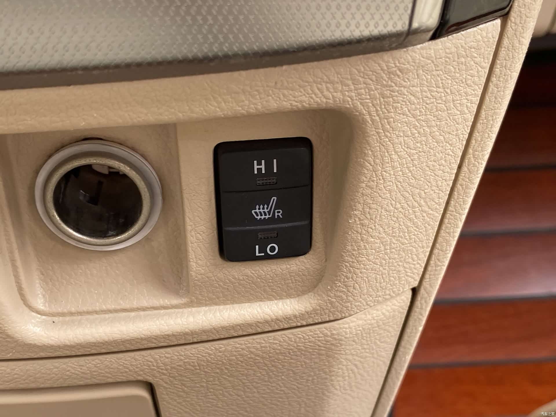 Toyota Alphard, 2012 19