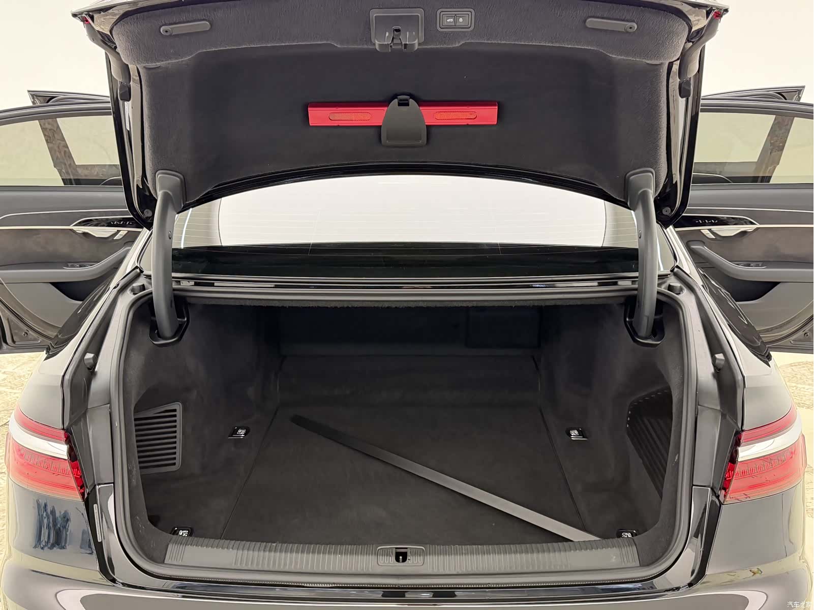 Audi A8L, 2021 27