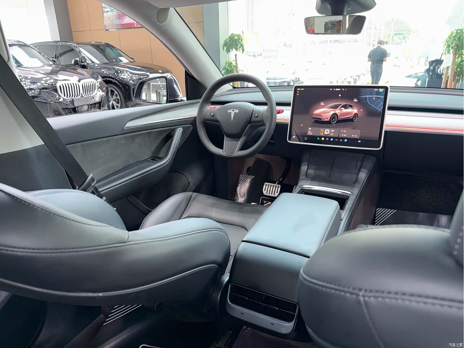 Tesla Model Y, 2024 все фото