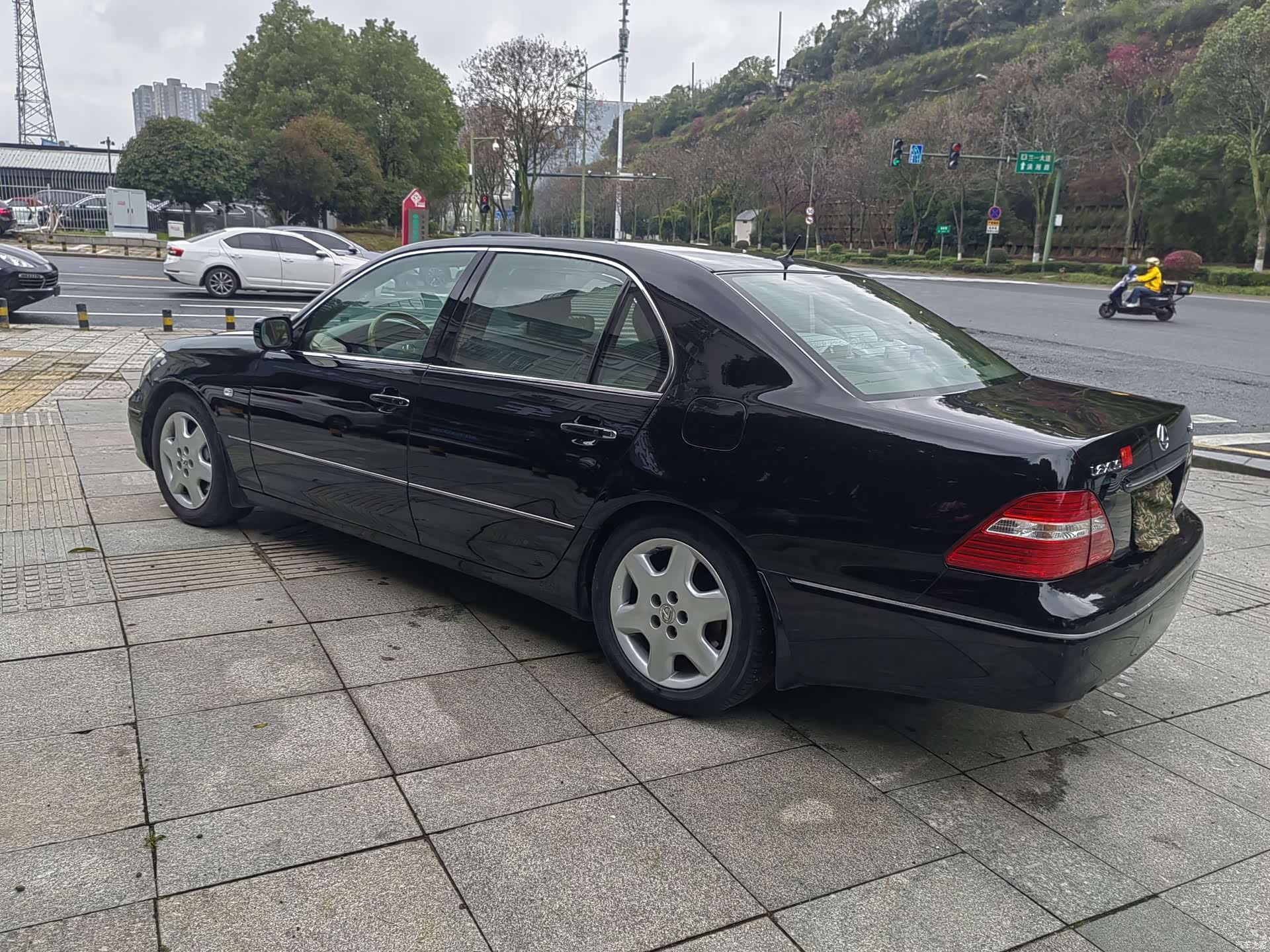 Lexus LS, 2005 9