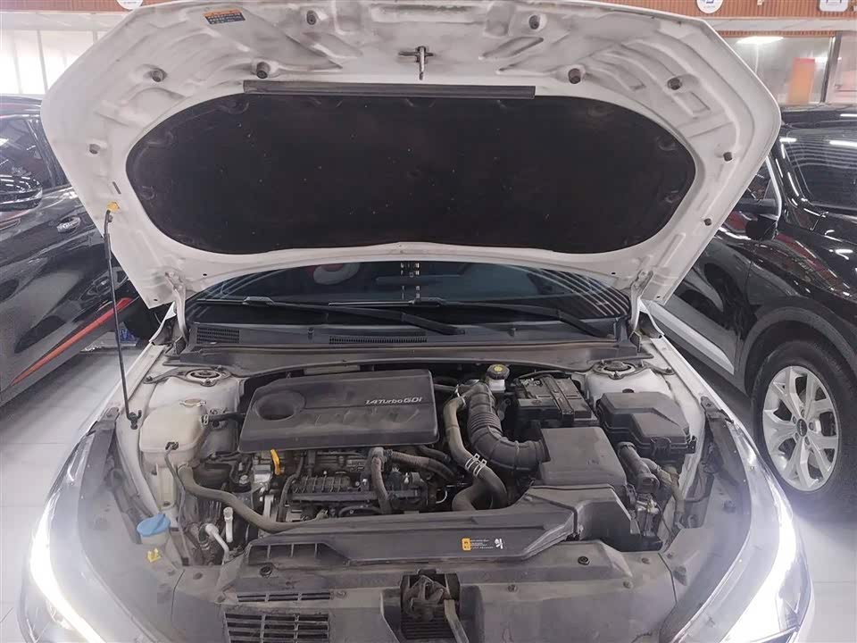 Hyundai Elantra Hyundai Elantra